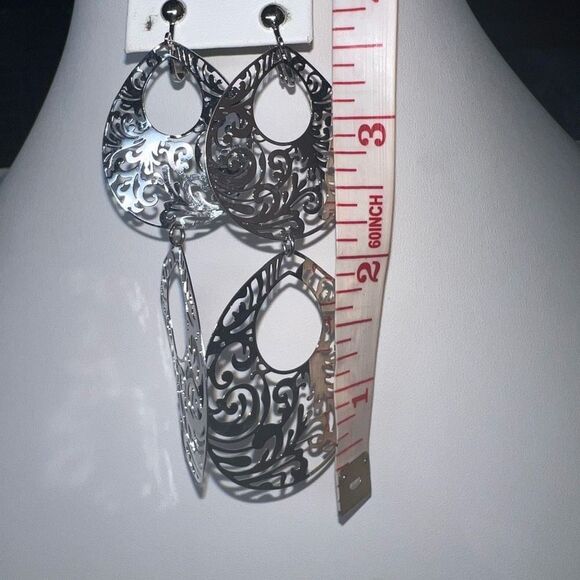 Boho Thin Silver Tone Filigree Clip on Chandelier Earrings - Picture 5 of 7